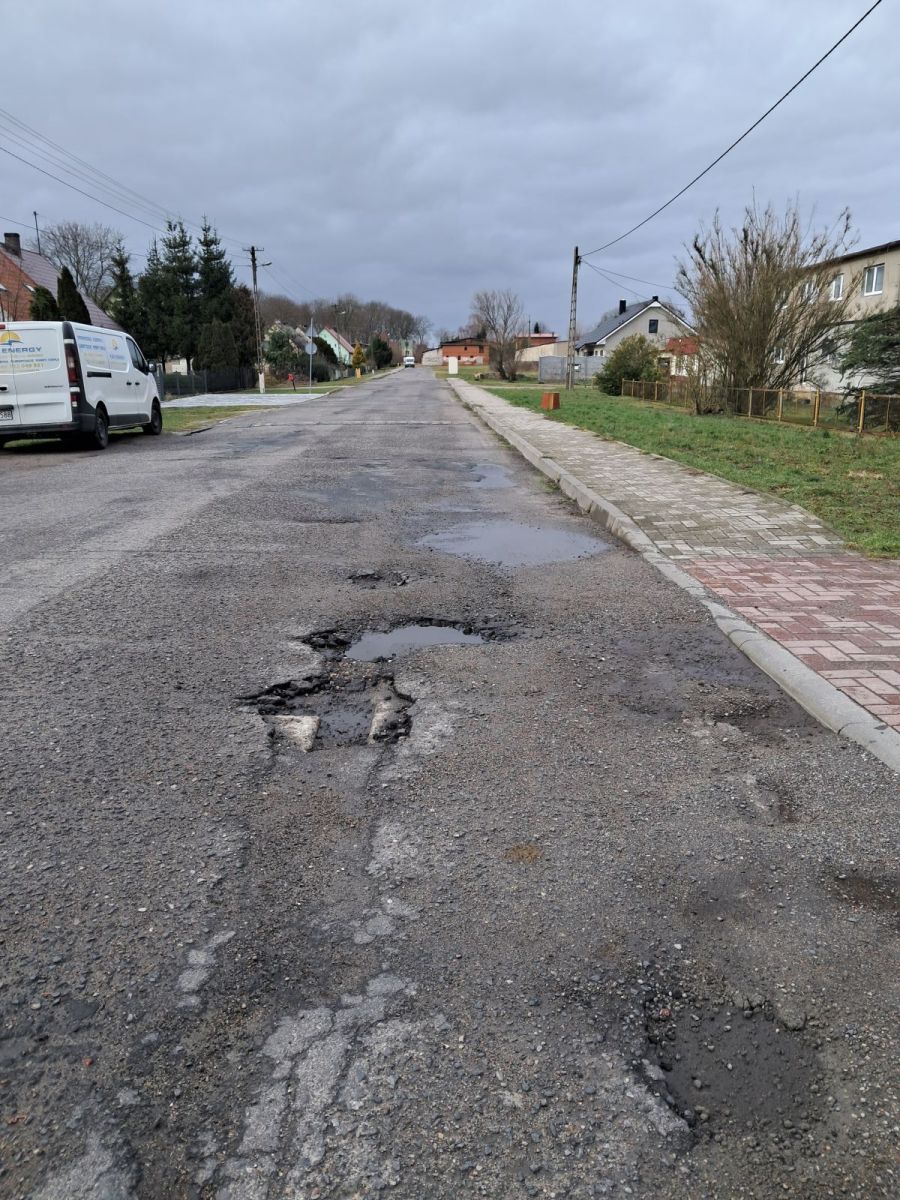 Zdjęcie: W Lubanowie gminna droga będzie jak nowa.